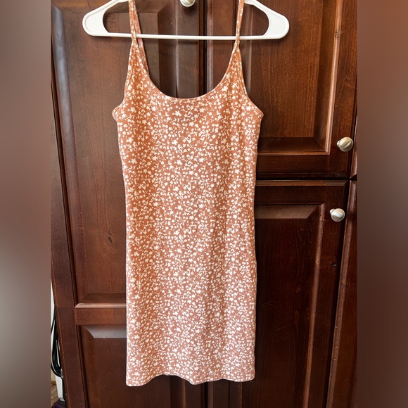 Old Navy Floral Dress - Picture 2 of 6